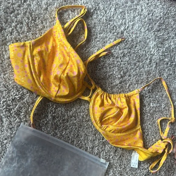 Lounge Yellow Floral Bikini Top - Picture 2 of 3